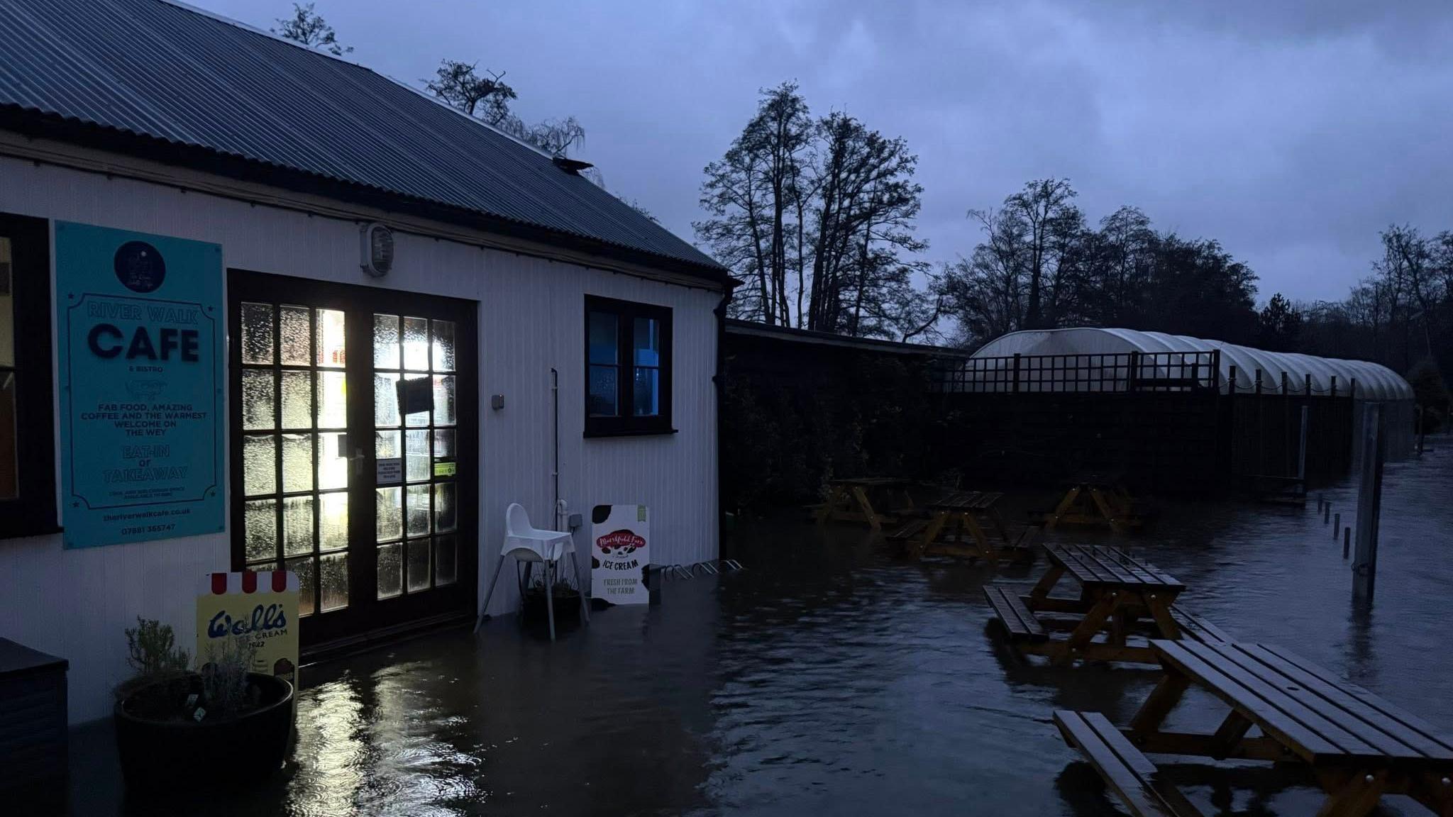 riverside-cafe-a-centimetre-from-flooding-owner