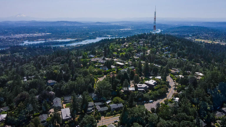 Portland's highest neighborhood has fairytale mansions and panoramic ...
