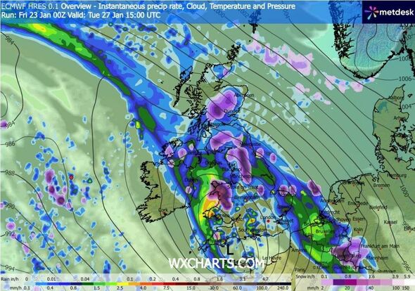 Snow maps show four-inch-per-hour blizzards as England, Scotland and ...