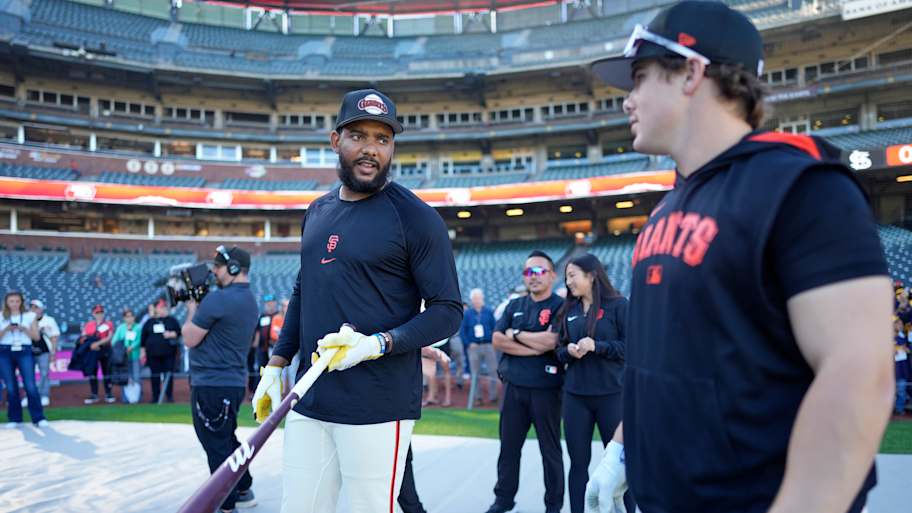 SF Giants news: New numbers, Larry Casian recognition, No. 2 FanFest stop<br><br>