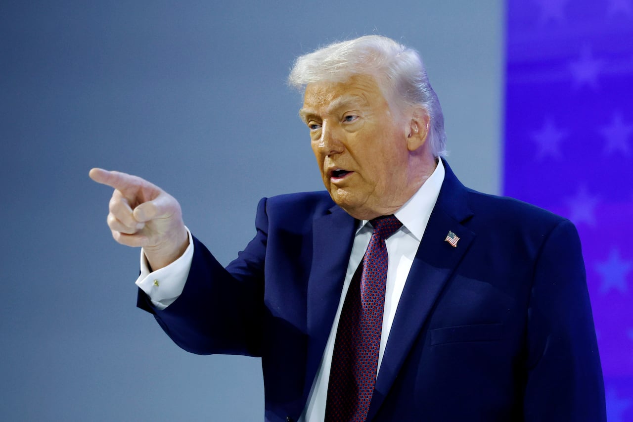 Trump threatens 100% tariffs on all Canadian goods if Canada strikes ...