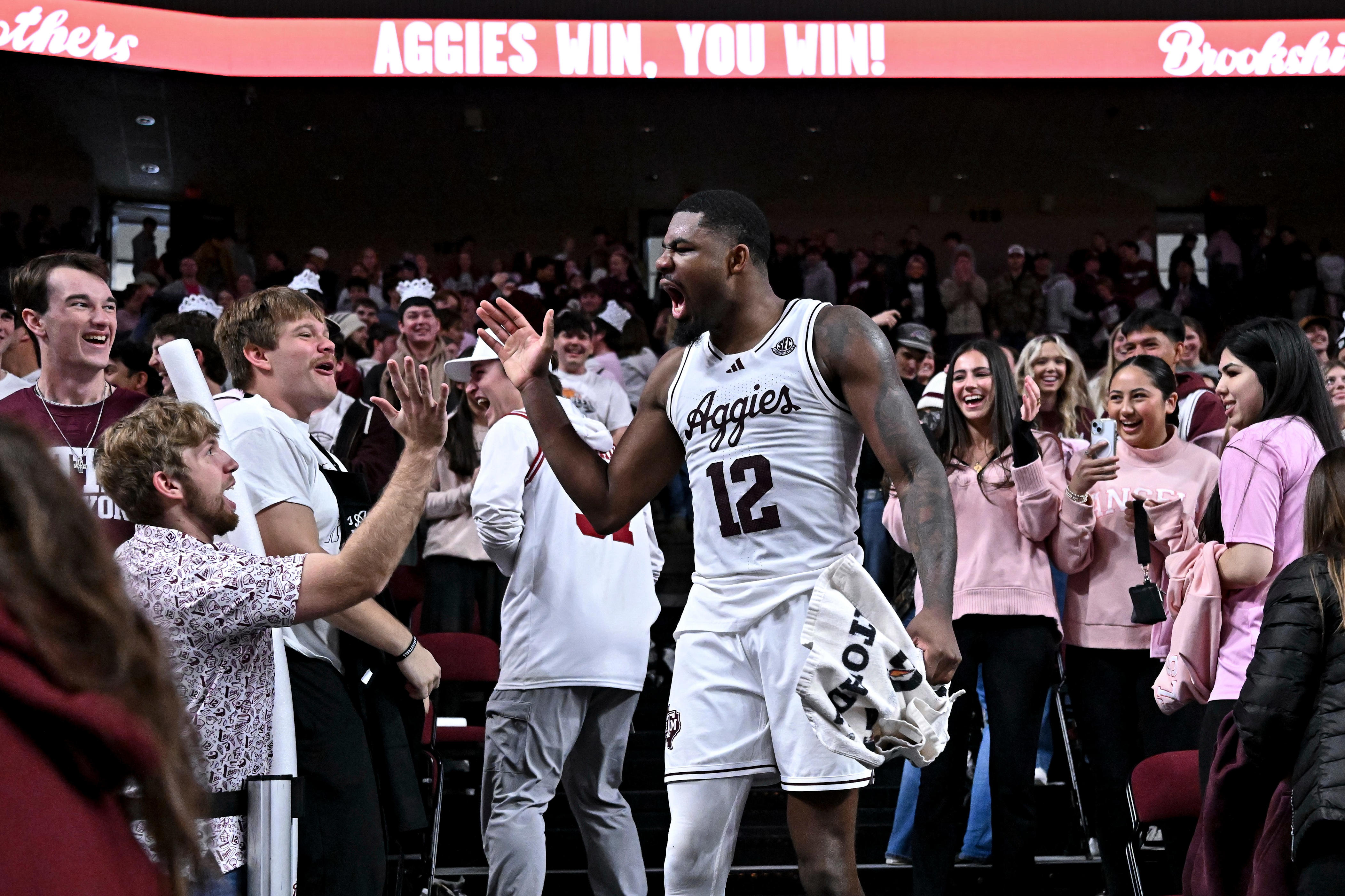 Social media reacts to Texas A&M's 92-69 home win over South Carolina