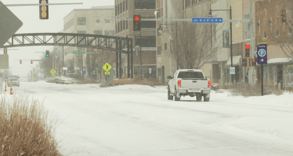 Snow moves through Topeka