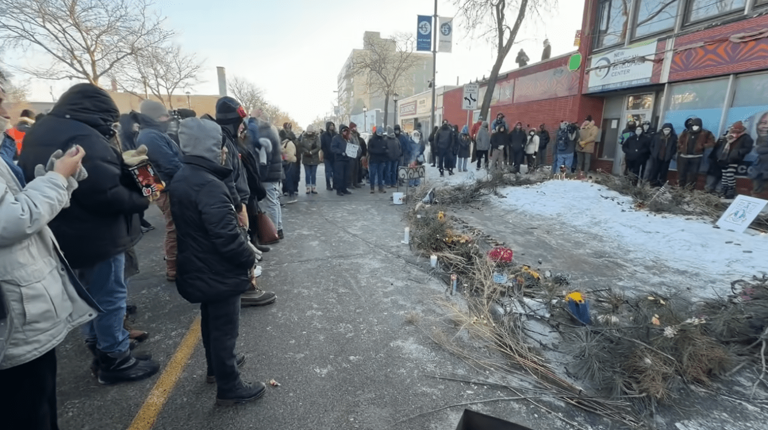 Protesters, federal agents clash after fatal shooting in Minn. memorial ...