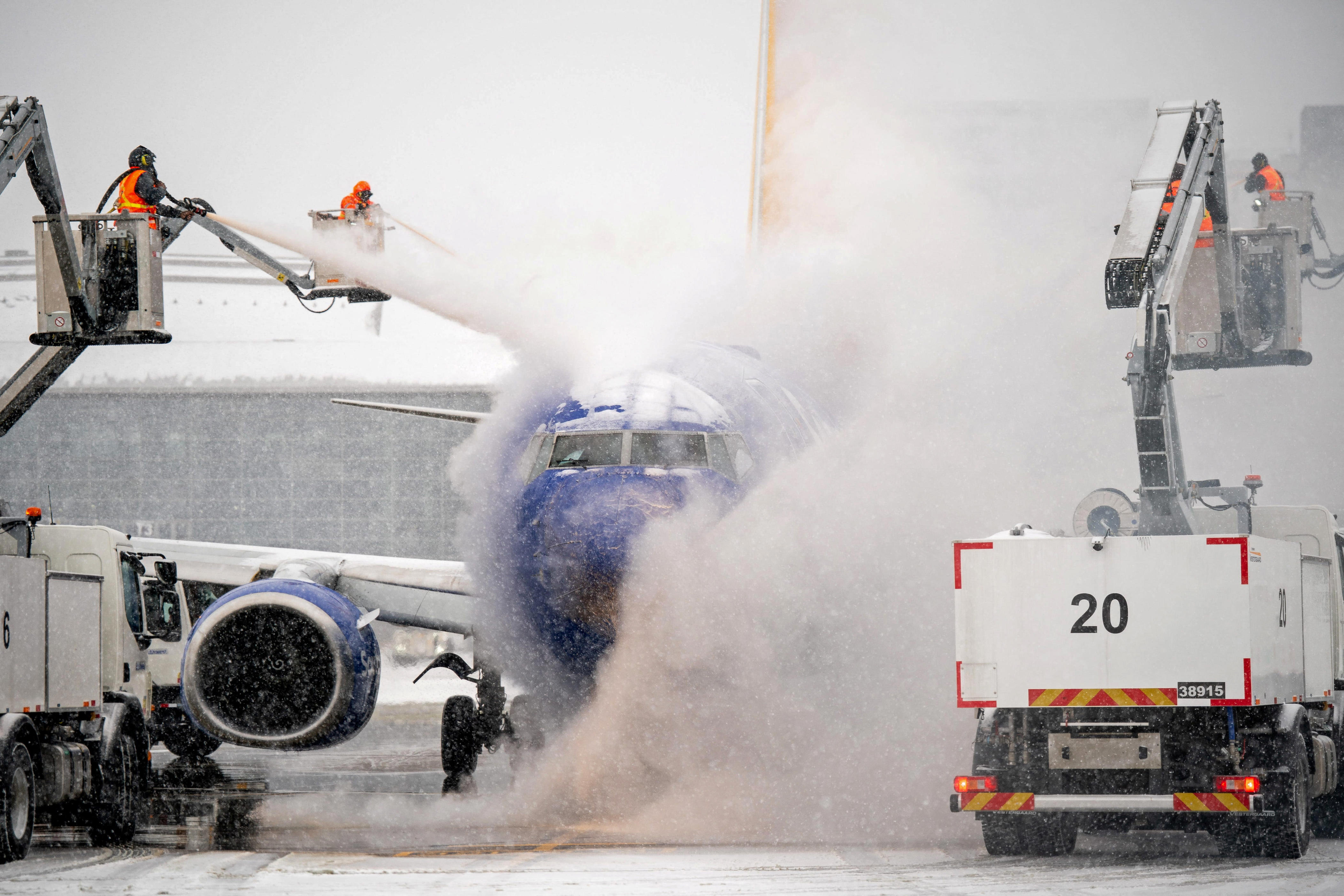 Winter storm Fern grounds thousands of US flights, strains power grids ...