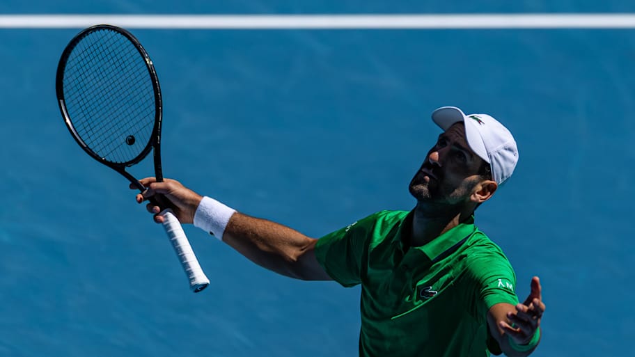 Novak Djokovic apologizes for nearly hitting ball kid at Australian Open<br>