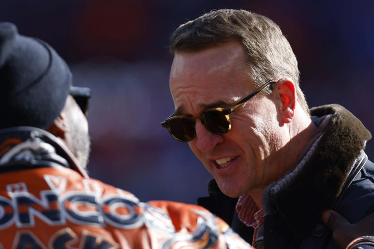 Peyton Manning sends Broncos chilling message as AFC Championship ...