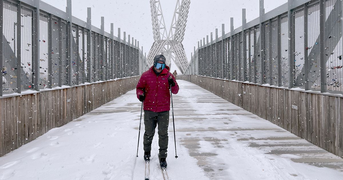 Thousands of flights canceled as major winter storm moves across the US
