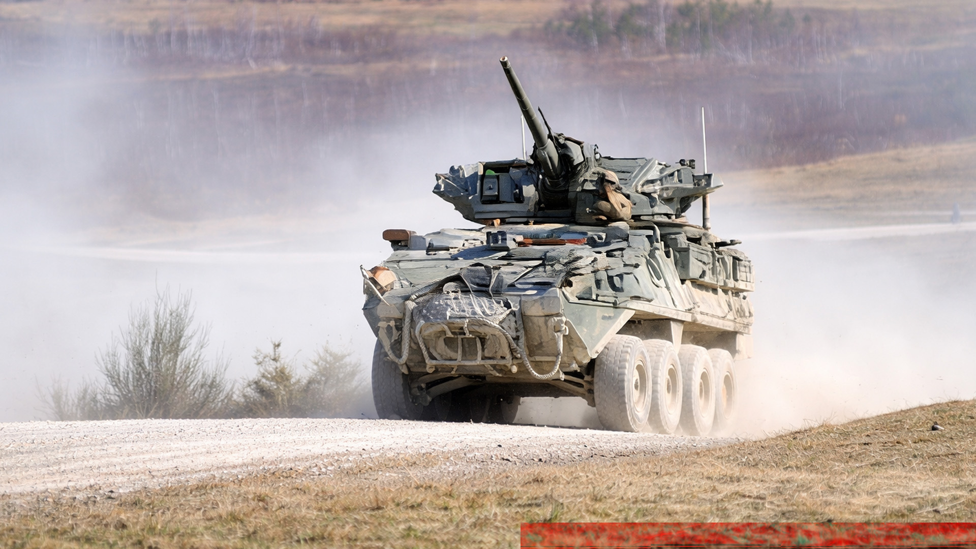 Militari americani svolgono esercitazioni a fuoco di plotone a Grafenwoehr