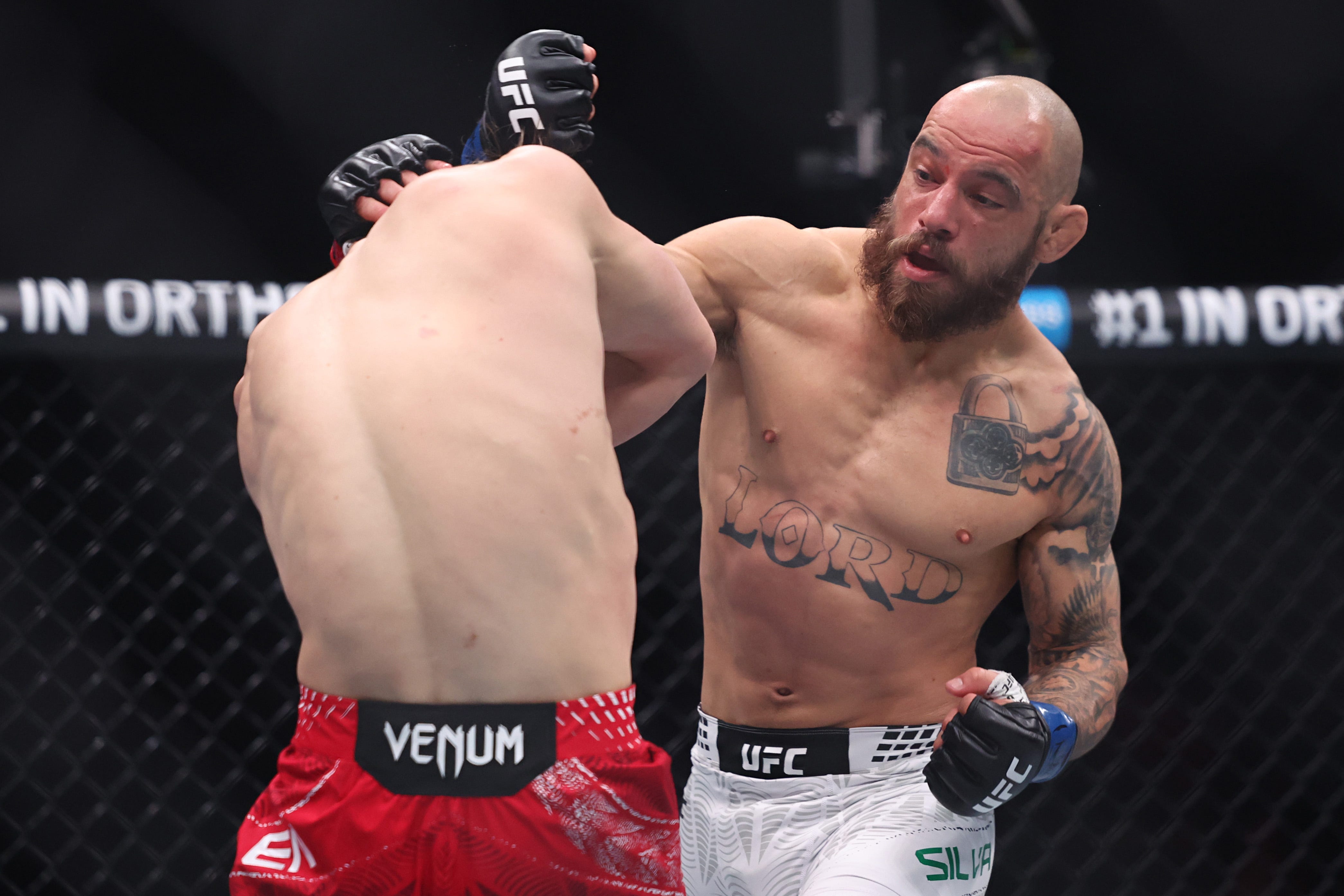 UFC 324 results: Jean Silva outpoints Arnold Allen in emotional win<br><br>