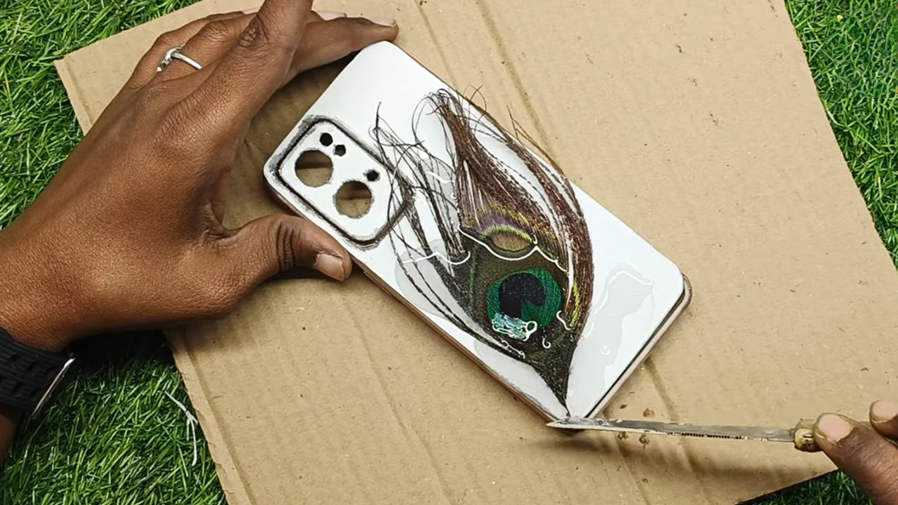 DIY peacock feather phone case
