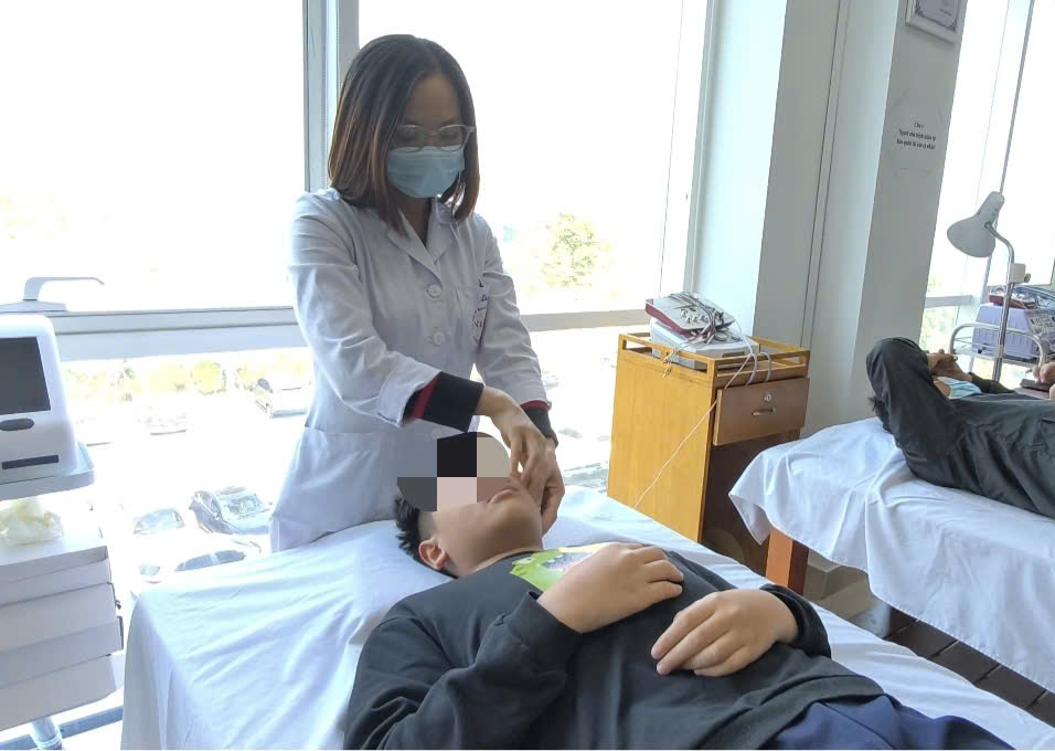 Nhiều người nhập viện vì liệt dây thần kinh số 7 do nhiễm lạnh