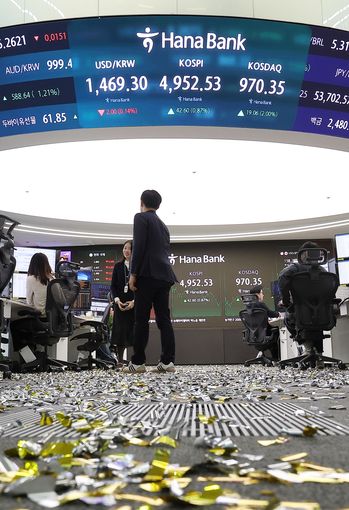 Brokerages late to raise target prices of major Korean stocks as Kospi rallies past 5,000<br><br>