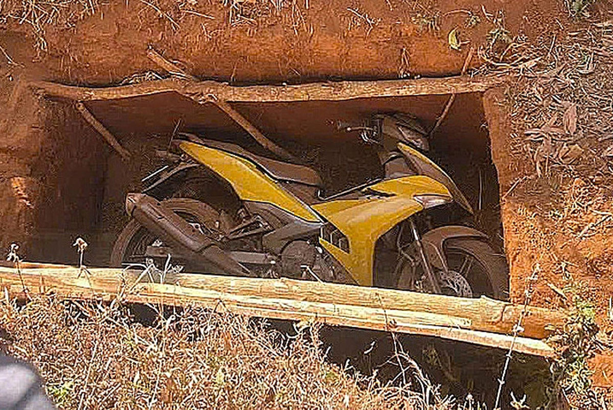 Tìm thấy xe máy của nghi phạm cướp ngân hàng ở Gia Lai