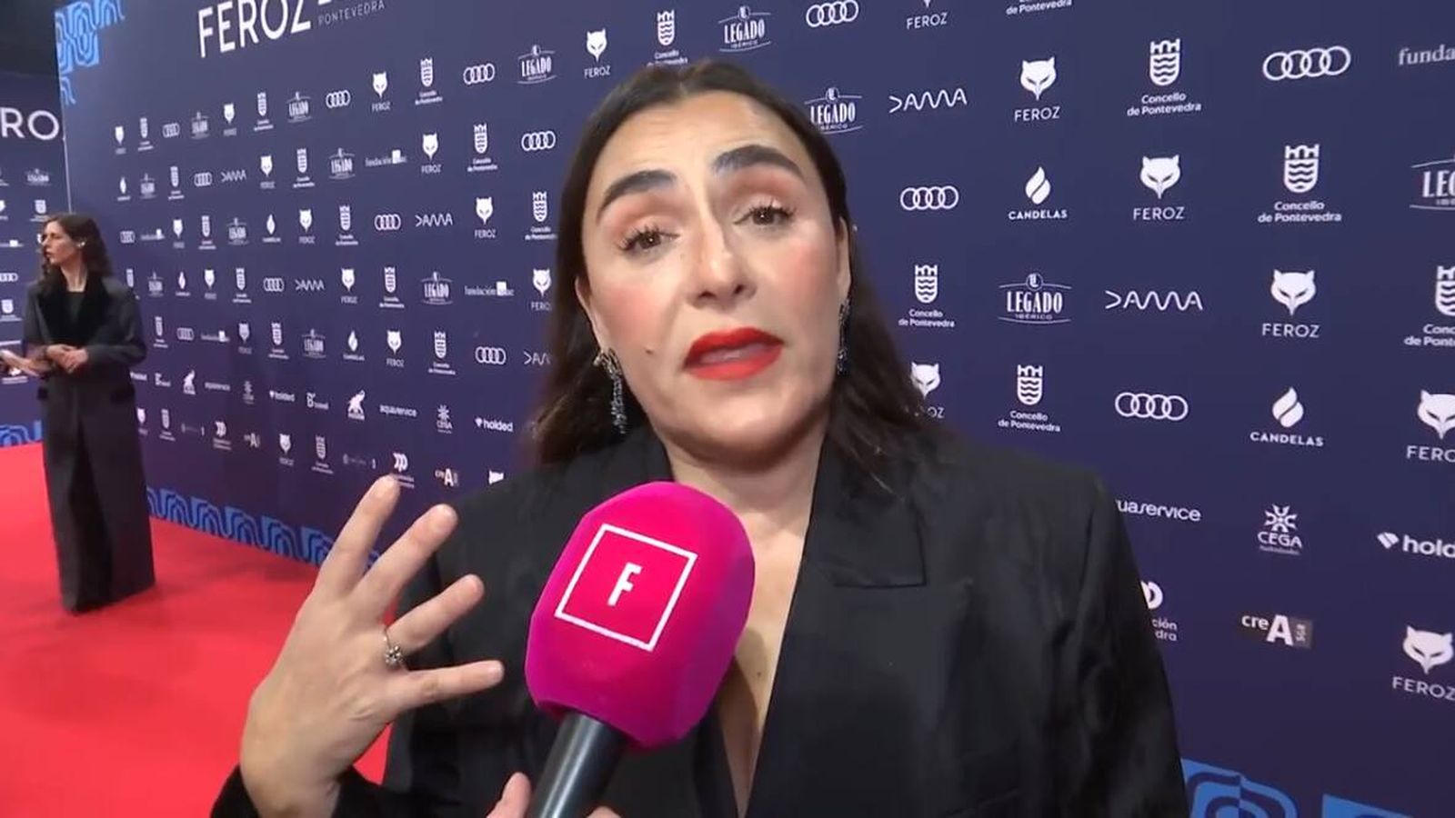 Candela Peña se la lía a Emma García animando a cambiar de canal: "Váyanse  al 'Telediario', que no solo existe Telecinco"