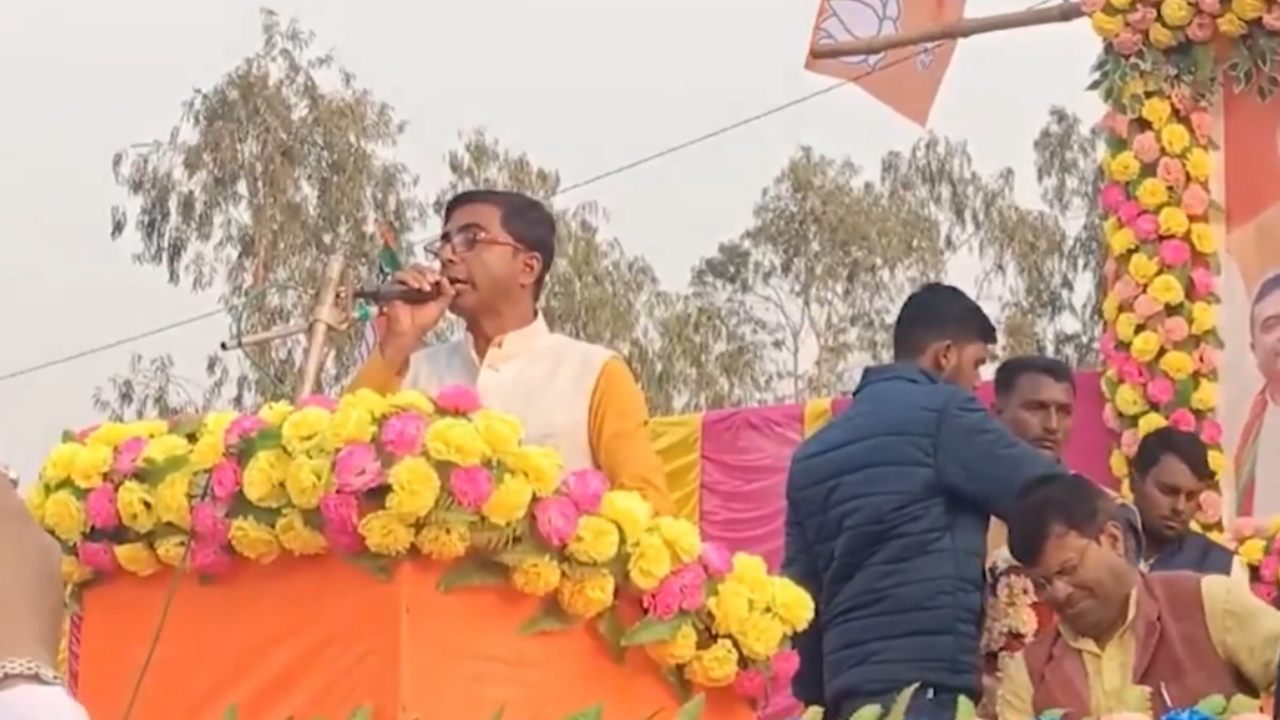 'Outright criminality': BJP leader calls for Mamata's beheading at ...