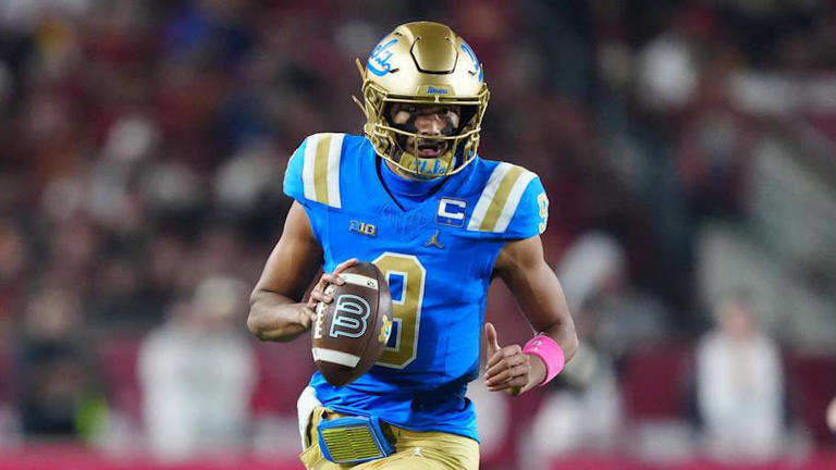 UCLA extends offer to 4-star 2027 quarterback