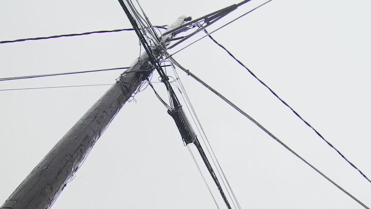 Houston power outage tracker CenterPoint, Entergy maps, numbers(01)