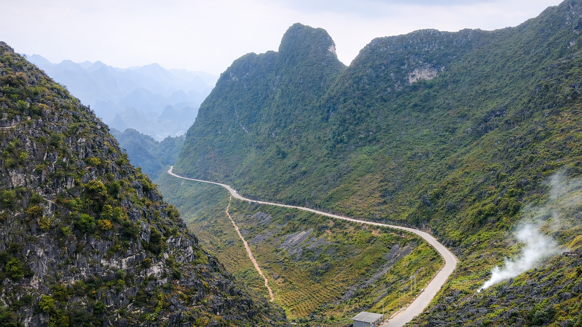 Jusqu'où oseriez-vous rouler sur cette route?