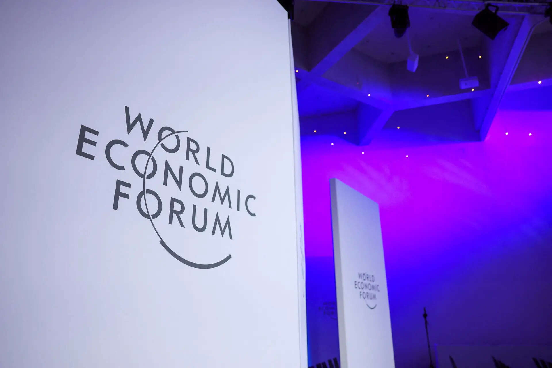 Global economy faces uncertainty in 2026; 53% WEF chief economists see ...