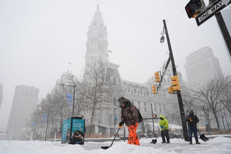 'Catastrophic' winter storm leaves 500k US homes without power as panic ...