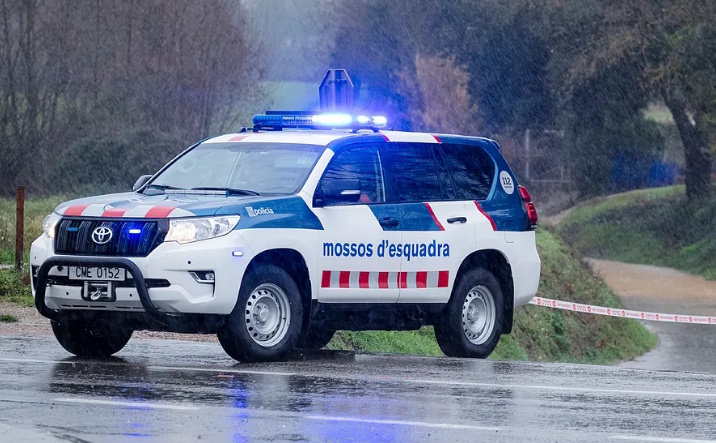 Detenido un hombre por la muerte violenta de una mujer en un piso de Lleida