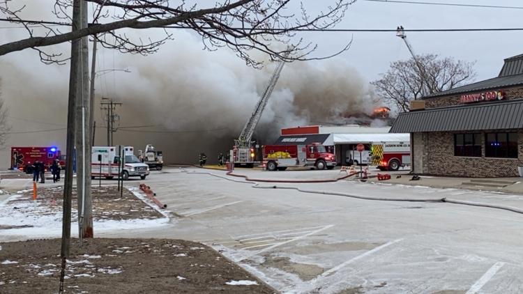 Fire crews battle structure fire in Fulton amid freezing temperatures