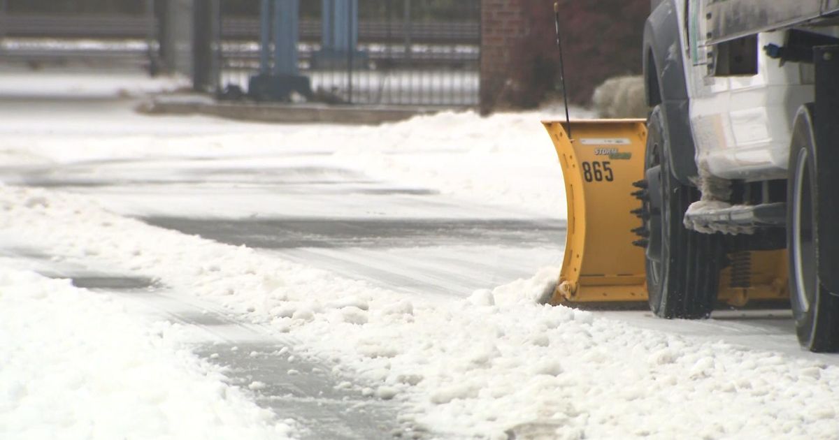 Ice storm latest: Over 21,000 in NC without power, late surge of freezing rain comes this evening<br>