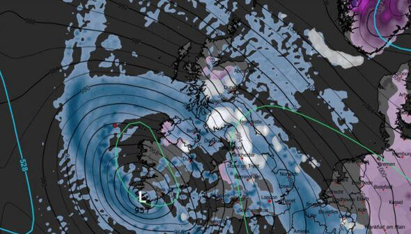 Snow forecast maps show 19 cities buried as 55cm blizzard hits UK ...