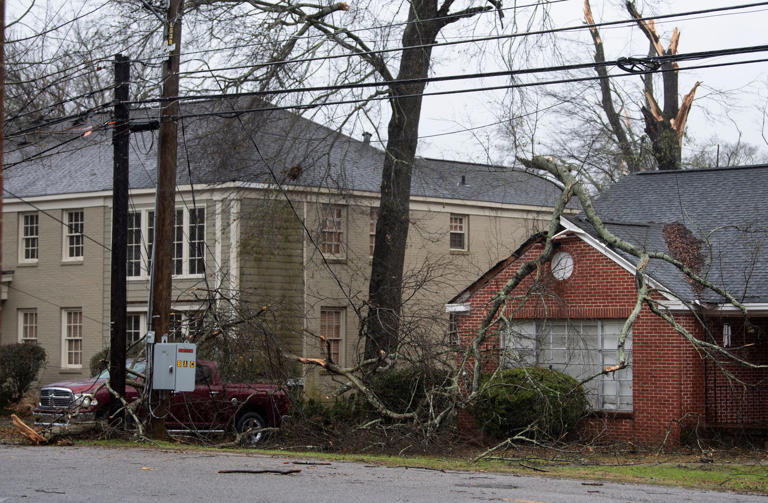 Montgomery struck Sunday by storm winds, severe chills, power outages