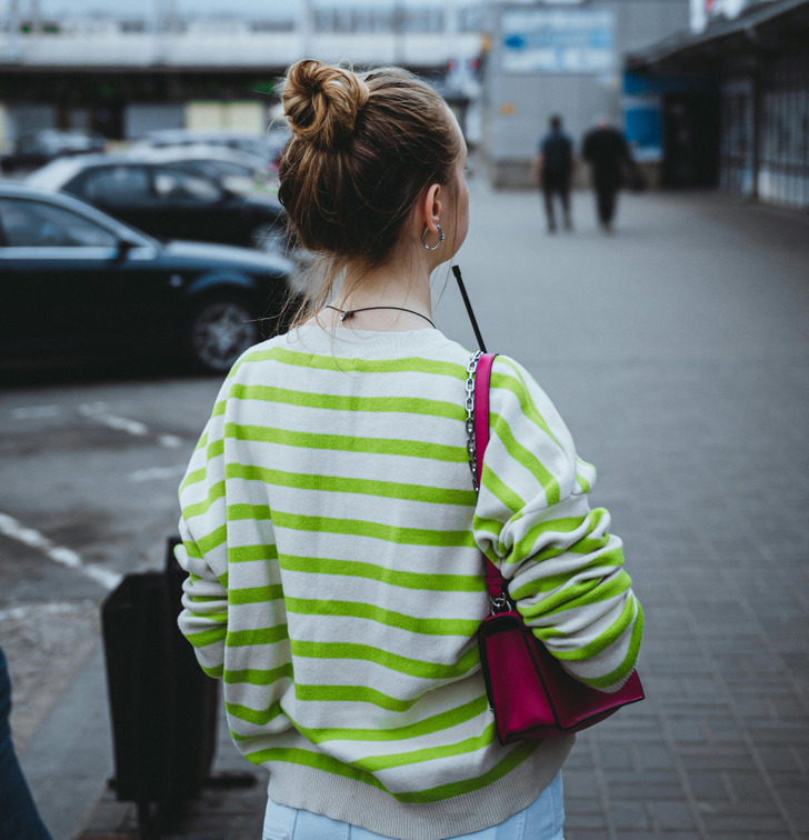 I refuse to help my parents who abandoned me at 18