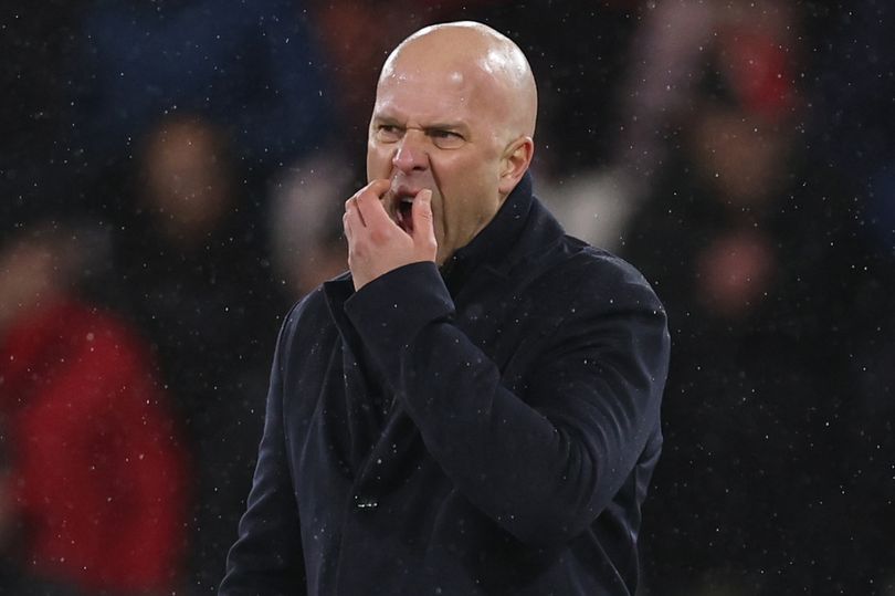 La empresa alimenta los rumores sobre el fichaje de Xabi Alonso por el Liverpool tras la pesadilla de Arne Slot