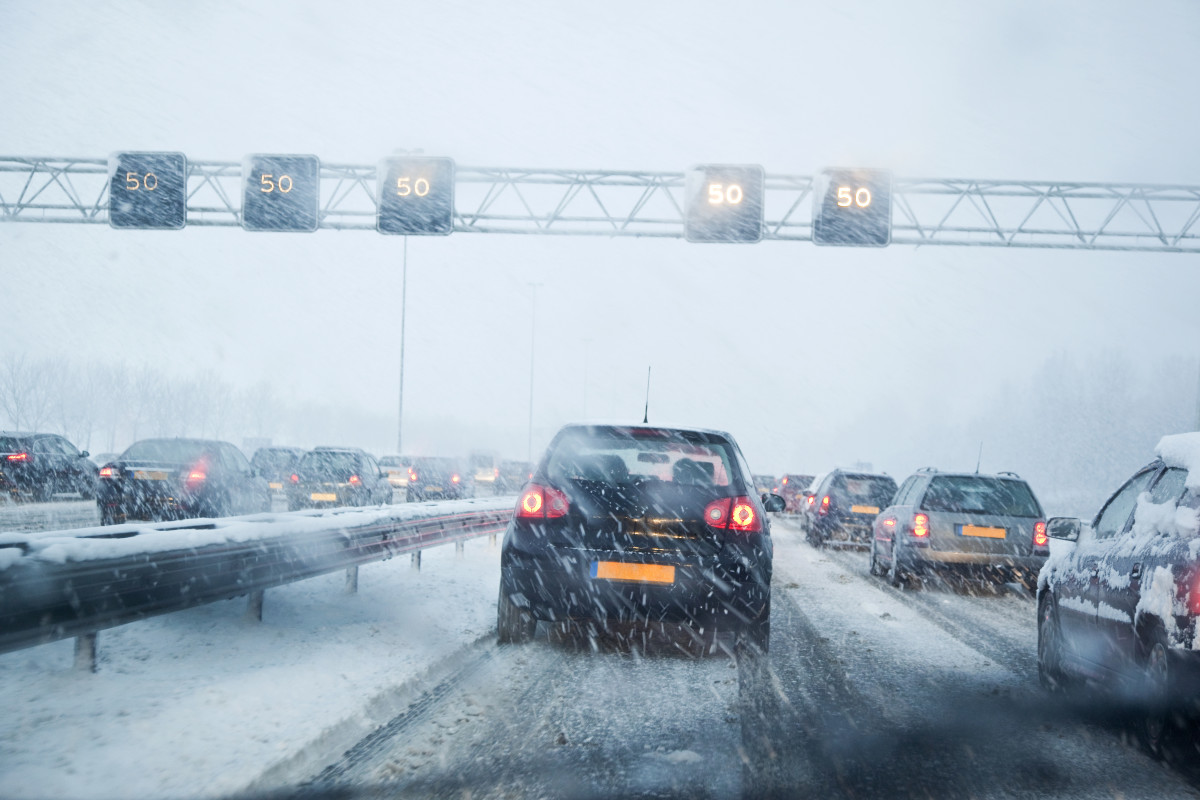 Massive winter storm threatens 220 million Americans with up to 24 ...