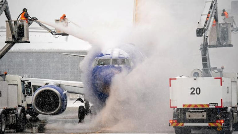 Thousands of flights canceled as major winter storm moves across US