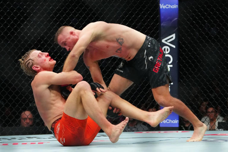 Justin Gaethje turns back the clock, outlasts Paddy Pimblett in five-round  war at UFC 324
