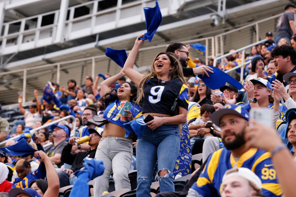 Rams’ watch party hits snag as SoFi Stadium screen goes dark