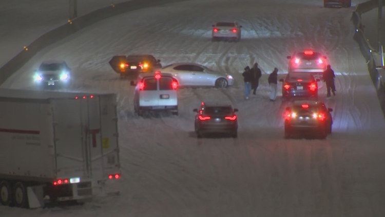 Dallas police respond to more than 100 vehicle accidents since Saturday ...