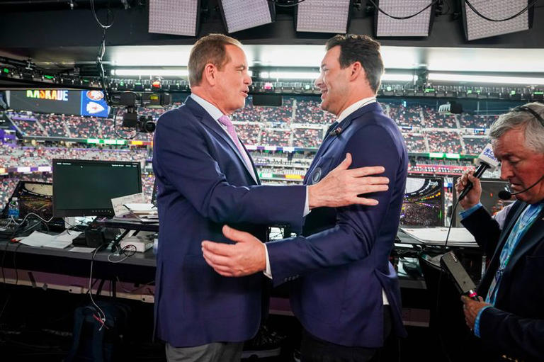 Tony Romo speaks 'catastrophe' into existence during Patriots vs ...