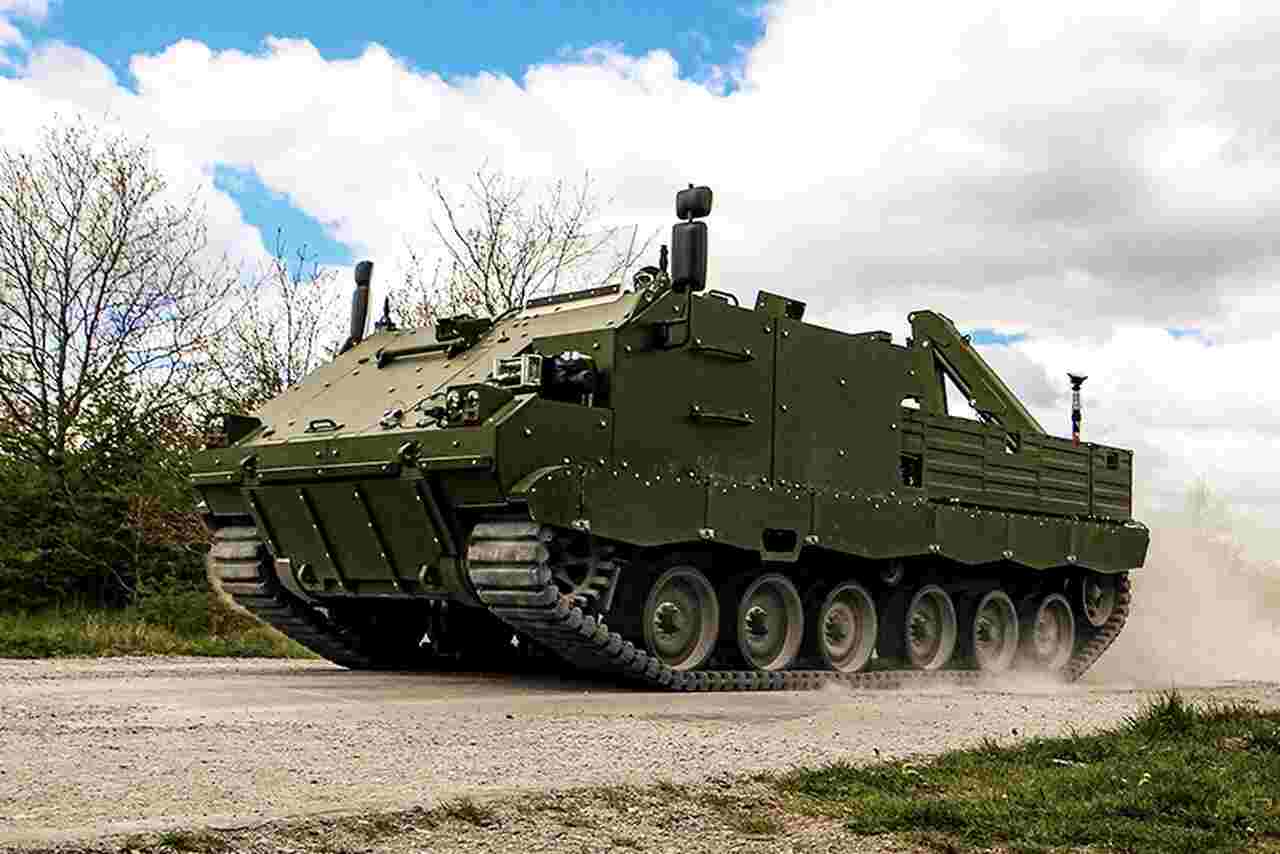 Ukraine receives eight ACSV tracked support vehicles from Germany