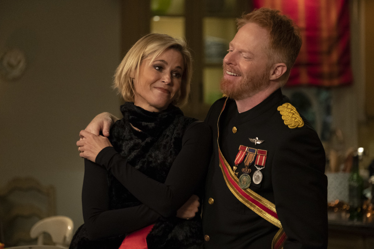 'Modern Family' reunion: Julie Bowen and Jesse Tyler Ferguson share ...