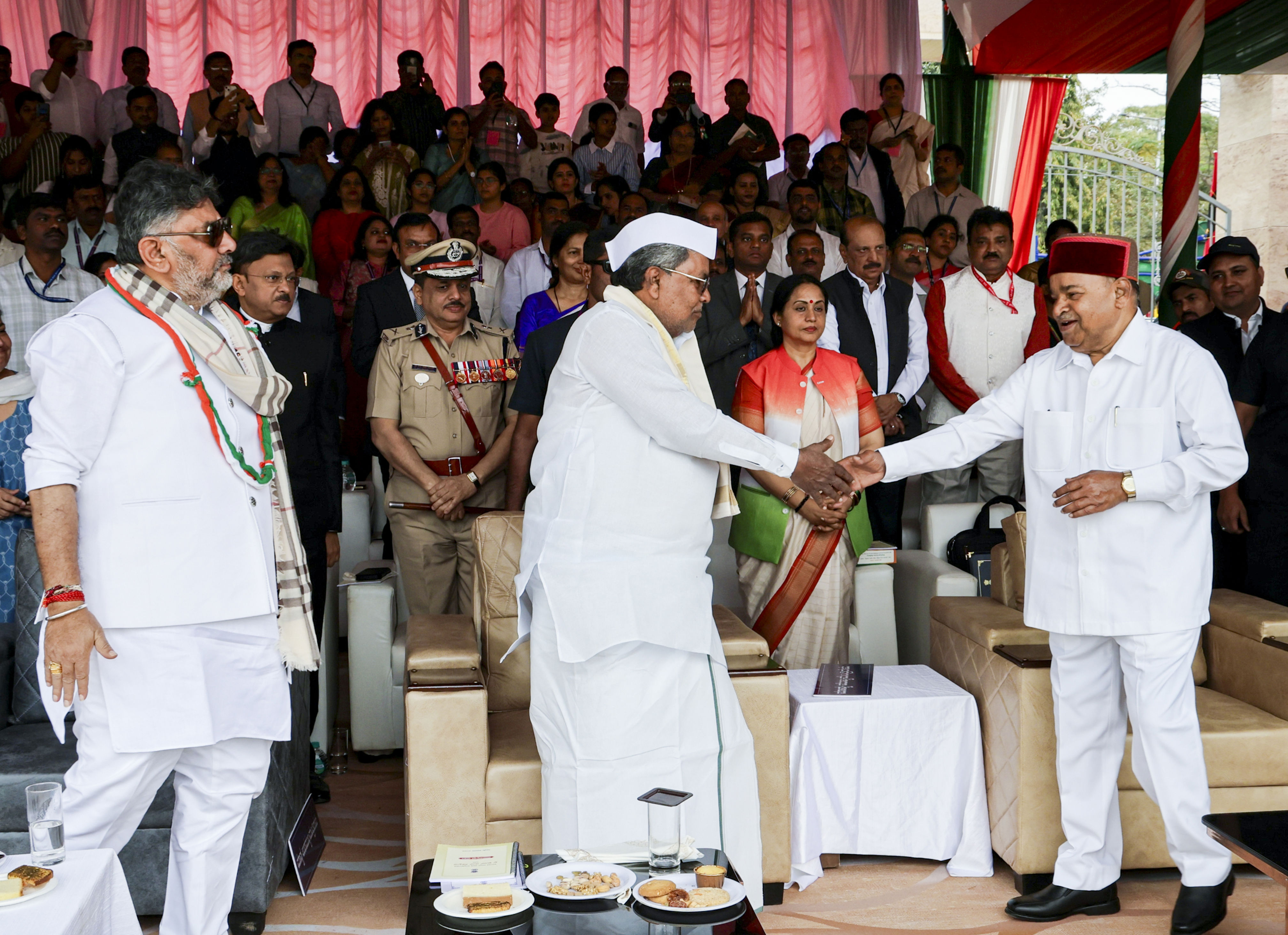 'Raj Bhavan Chalo' to save MGNREGA: Shivakumar