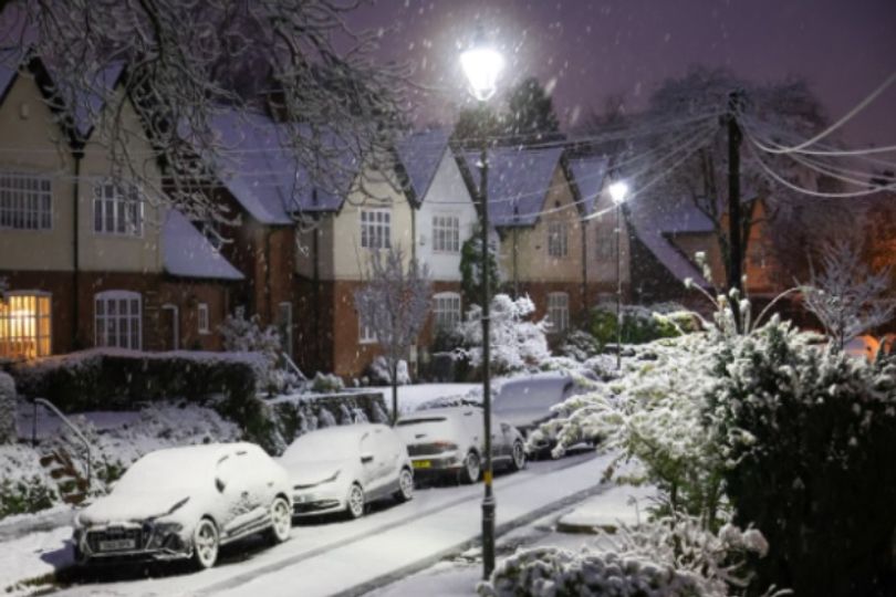 Met Office names all the 27 UK areas facing 17 hours of snow on Tuesday ...
