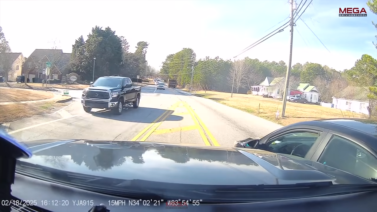This Karen’s road rage backfires instantly