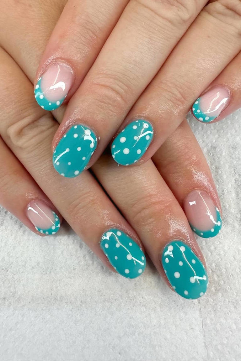 45 polka dot nail ideas that feel retro and fresh at the same time