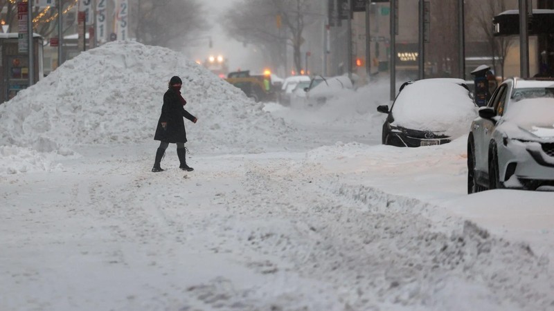 Historic winter storm wreaks havoc in the US, claiming lives and ...