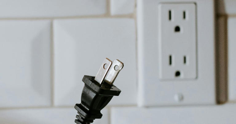 Thousands lose power in Clayton after issue with underground lines ...