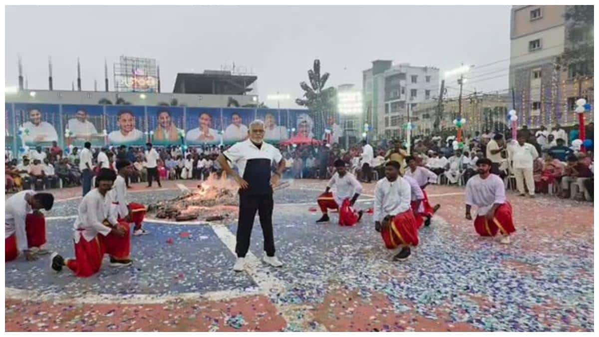 Ambati Rambabu dance: చెబుతున్నాడు ఈ రాంబాబు, వింటున్నావా చంద్రబాబూ! తన ...