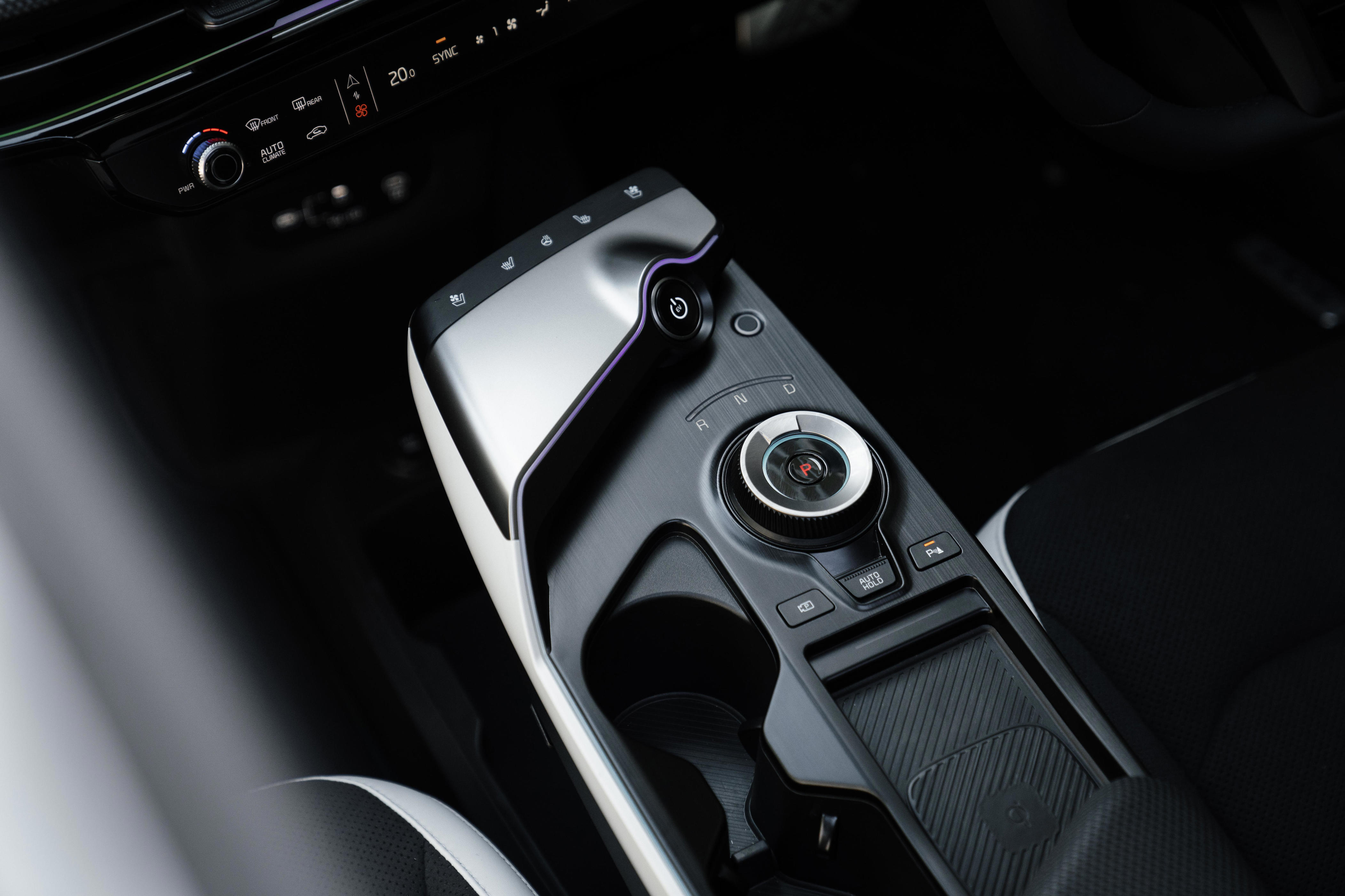 Kia to keep physical buttons in the cabin