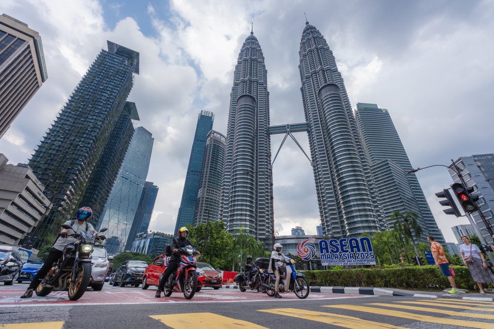 Malaysia overhauls expat policy for 2026: Higher salaries, time limits ...