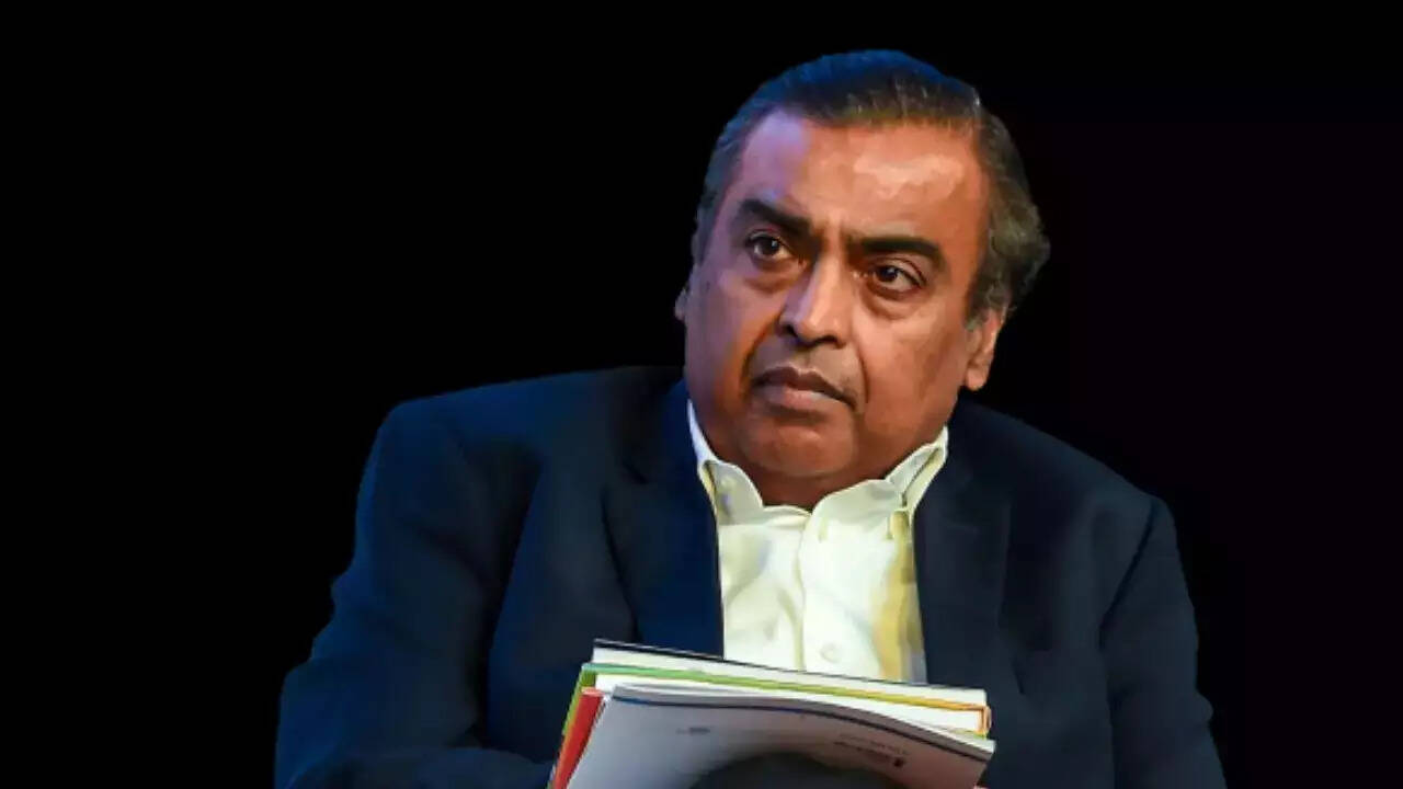 why mukesh ambani’s ril shares entered 2026 on a worrying note — what experts say about q3 results